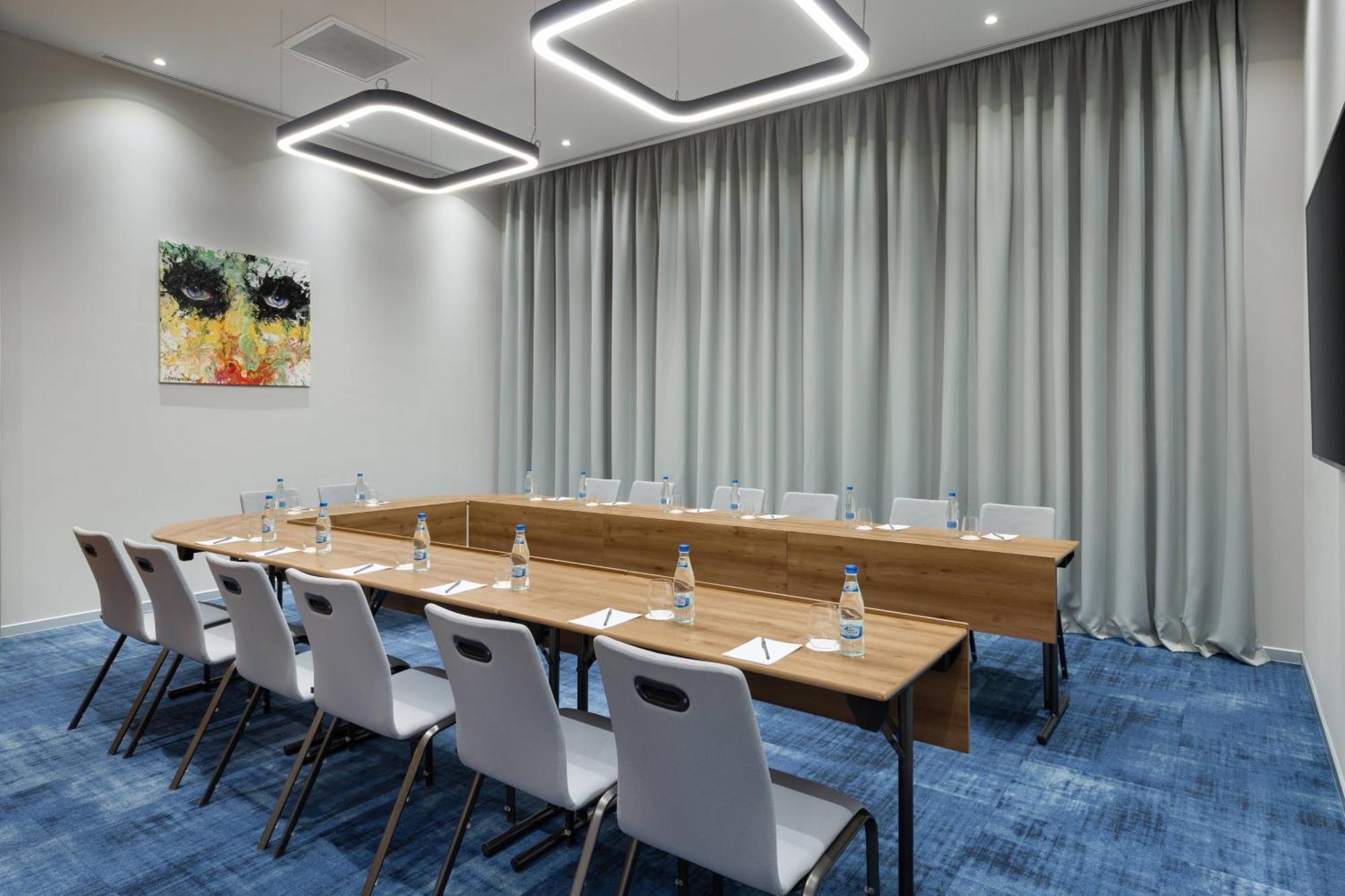 Courtyard By Marriott Floreasca 4*